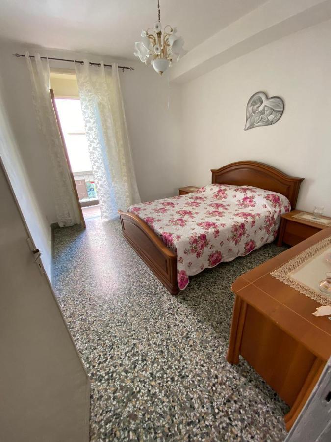 Casa Vacanza ซานตาเทเรซา ดี รีวา ภายนอก รูปภาพ